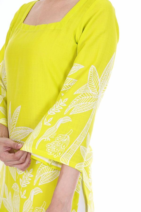 Saaz short kurti, leaf-print sleeve