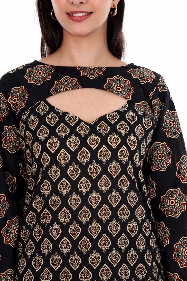 Seher short kurti, sweetheart cut-out